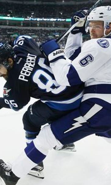 Lightning send Jets to 4th straight loss with 4-1 victory (Feb 11, 2017)